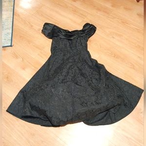 EUC Vintage black toule dress Woman's size 4